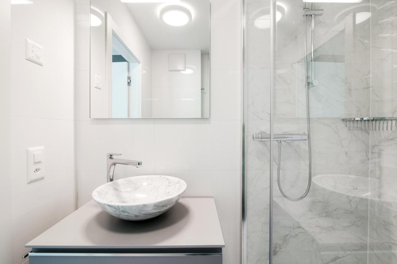Apartment White Studio 8 - New Opening Locarno